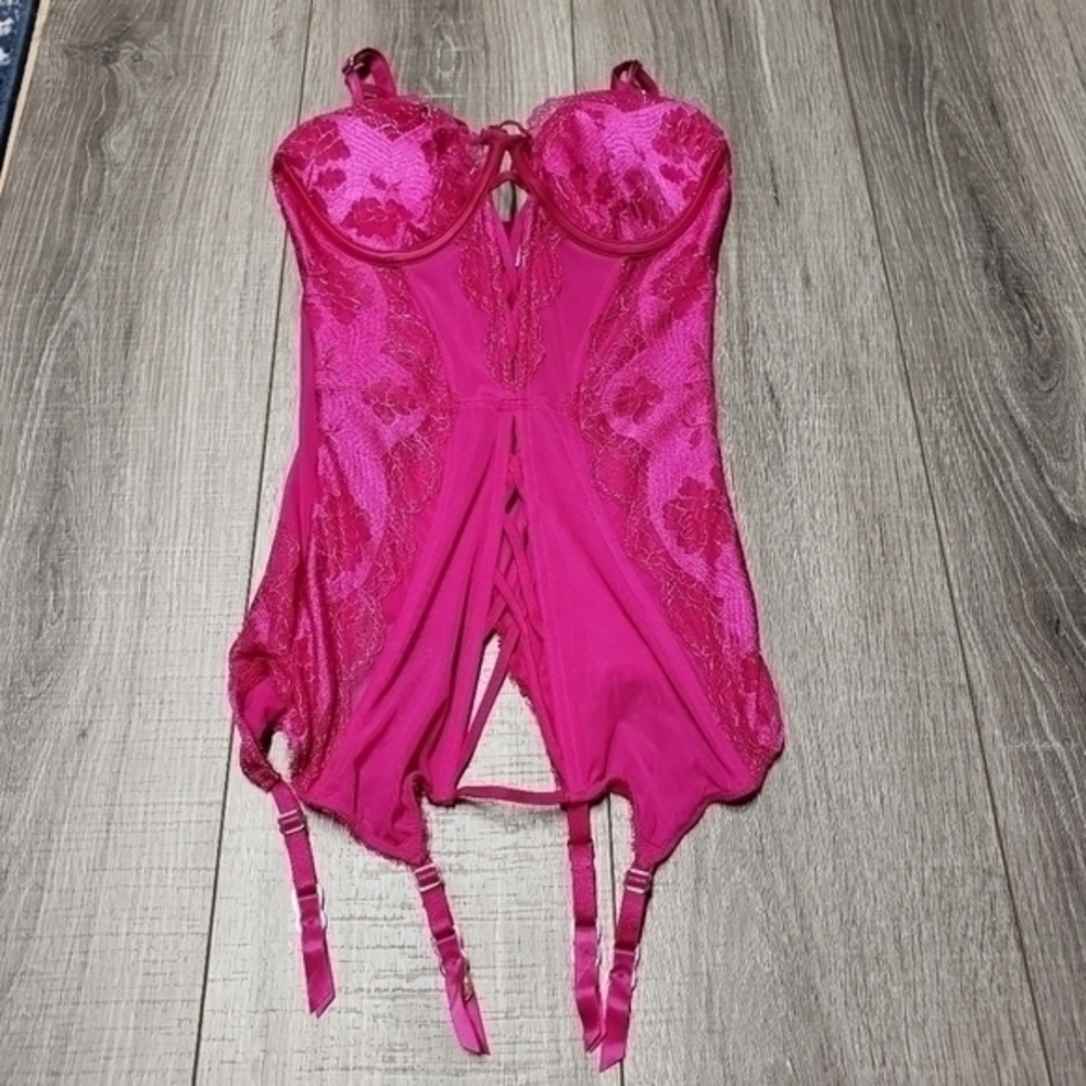 𝅺Victoria secret‎ corset Pink Lace Size 36C